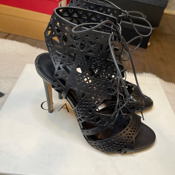 Heels - Picture 3 of 6